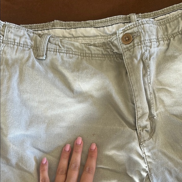 Timberland Khaki Cargo Shorts Relaxed Fit - Picture 2 of 12